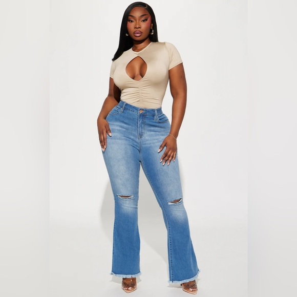 Women’s Stand Out Short Sleeve Crewneck Thong Bodysuit | Color: Taupe | NEW/NWT! - Picture 6 of 9